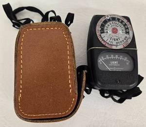 lot 284 image: Vintage Argus C3 Camera with Leather Case and Light Meter