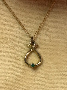 lot 272 image: 14K Gold Filled Chip EMERALD Loop Set NECKLACE Pendant in JACOBS Jewelry Box NOS