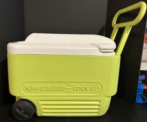 lot 206 image: IGLOO Wheelie Cooler Cool42 Lime Green On Wheels 42 Quarts