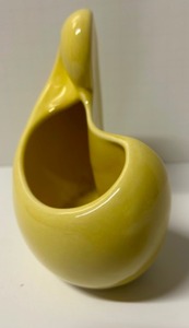 lot 209 image: Vintage RED WING Nesting Vase Yellow Ergonomic Pottery