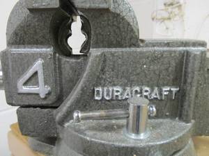Large Duracraft Heavy Duty 4 Jaw Swivel Bench Vise