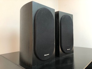 Nice Condition Working PIONEER Bookshelf Speakers SP-BS22-LR - Andrew Jones Edition