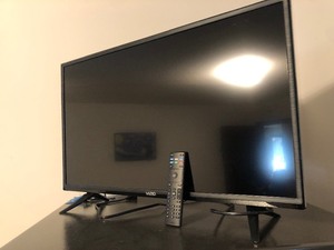 Working 32 VIZIO Smart TV wRemote - Model D321-G1&nbsp