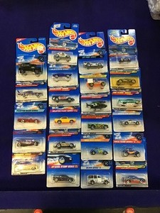 lot 14 image: Large Lot of Variety Series Hot Wheels Unopened