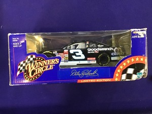 lot 31 image: Winners Circle 124 Scale Limited Edition Dale Earnhard #3