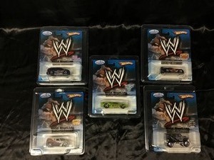 lot 82 image: Unopened Plastic Cased Full Set World Wrestling Hot Wheels