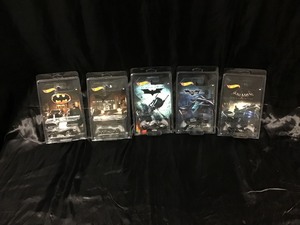 lot 86 image: 5 Unopened Plastic Cased Full Set Batman Hot Wheels