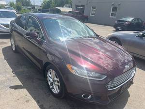 lot 1 image: 2013 Ford Fusion SE