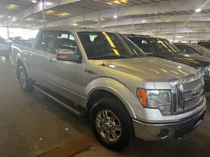 lot 6 image: 2012 Ford F-150 Lariat 4x4 Crew Cab