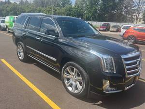 lot 9 image: 2015 Cadillac Escalade Premium AWD