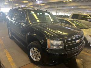 lot 11 image: 2011 Chevrolet Tahoe LT 4x4