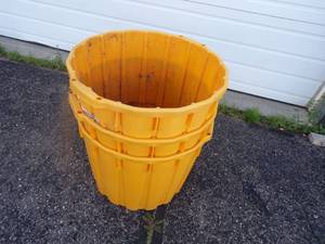 lot 6 image: 3 Large Planters