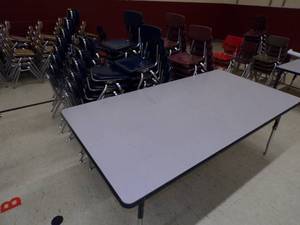 lot 39 image: Table and Chairs Blue and Maroon