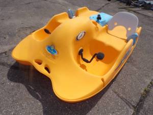 lot 15 image: Future Beach Water Bee 200 Paddle Boat