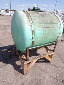 lot 23 image: 200 Gallon Water Tank with Stand