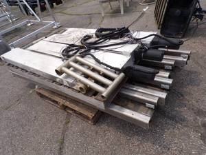 lot 4A image: Toon Ups Pontoon Electric Sea Legs
