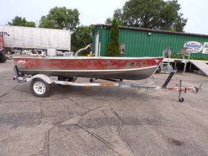 lot 2A image: 1967 Lund 14 Boat with Trailer