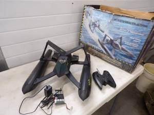 lot 94 image: Remote Control Boat