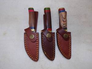 lot 97 image: 3 knives with Sheath