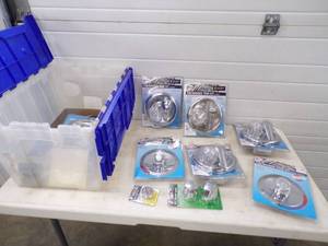 lot 102 image: Tote with Tub and Shower Parts