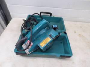 lot 103 image: Makita Planer