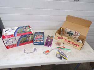 lot 119 image: Dog Fence, Dog Clippers and more