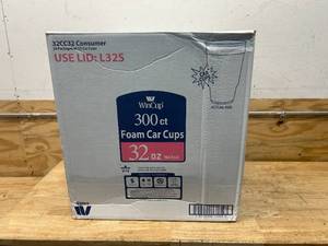 lot 88 image: WINCUP Case of 300- Foam Cups (32oz)