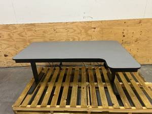 lot 107 image: CT01-CH Electric Adjustable Height Desk