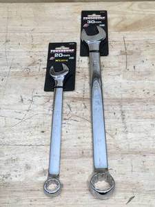 lot 148 image: Lot of 2 - Powerbuilt Wrenches (Sizes 20mm and 30mm) Model # 640490 and 641687