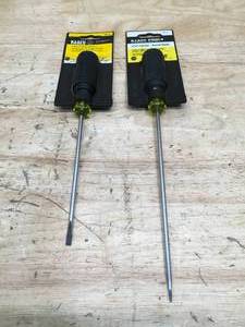 lot 149 image: Lot of 2 - Klein tool screwdrivers (Sizes 6 and 8) Model # 601-6 and 601-8