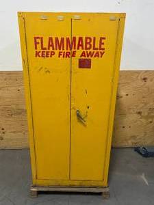 lot 114 image: Fire LockerCabinet