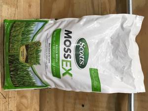 lot 183 image: 18.37 lbs bag of Scotts Moss EX Moss Control for lawns