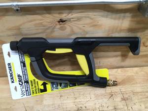 lot 187 image: Karcher 4000 PSI Plastic Pressure Washer Spray Gun And Karcher 24 Spray Wand