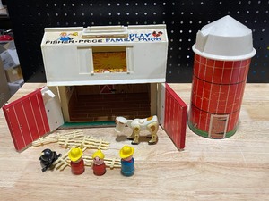 Fisher Price Play Family Farm
