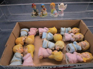 Praying Children Figures