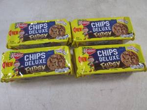 lot 248 image: (B-2) 4 Packs of Keebler Chips Deluxe Fudgy Cookies Past Date