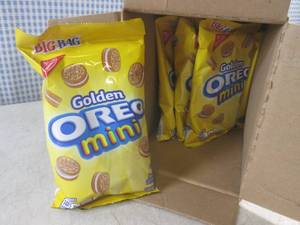 lot 261 image: (B-1) 12 Bags of Golden Oreo Mini Cookies Best by Sept 2024