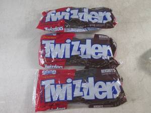 lot 272 image: (B-1) 3 Packs of Hersheys Chocolate Twizzlers Past Date