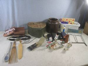 lot 13 image: (CSB) Lot of Misc - Some Vintage