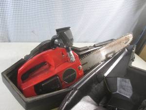 lot 44 image: (BR3) Craftsman 2.0  14 Chainsaw with Case - Untested