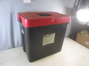 lot 50 image: (EW6) Contico Portable Work Box ...