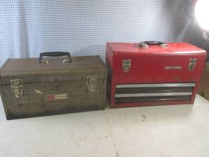 lot 52 image: (BR1) 2 Craftsman Metal Tool Boxes...