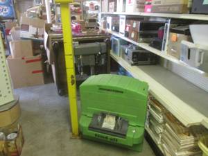 lot 75 image: (FD) Fend-All Pure Flow 1000 Emergency Eyewash Station with Floor Mount Post