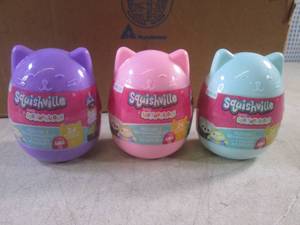 lot 114 image: (BSB) 28 Squishville Squishmallows Each with Fashion Accessory
