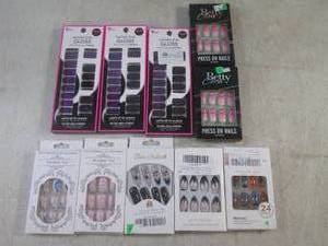 lot 117 image: (BSB) Assortment of Press-On Nails