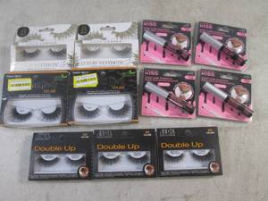 lot 118 image: (BSB) Assorted Eyelashes and Adhesive