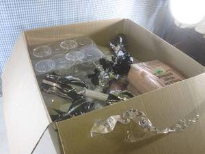 lot 165 image: (RM2) Big Box Full of Assorted Party Decor Supplies
