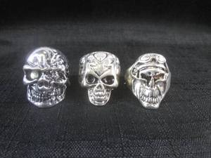 lot 200 image: (CNTR) 3 Stainless Steel Biker Rings - Sizes L to R 7.5, 8 and 10