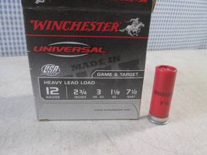 lot 211 image: (BSB) Box of 25 Winchester Game & Target 12 Gauge Shot Gun Shells