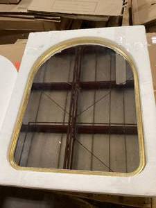 lot 19 image: Caskill 24 in. x 18 in. MidCentury Arch Gold Framed Decorative Wall Mirror by Kate and Laurel  Customer Returns See Pictures